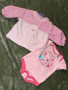 9m VTG Disney Winnie the Pooh Pink Baby Sweater and Onesie Set with Bear Motifs
